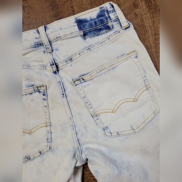 FREE W BUNDLE American Eagle Outfitters extreme flex shorts - Picture 12 of 12